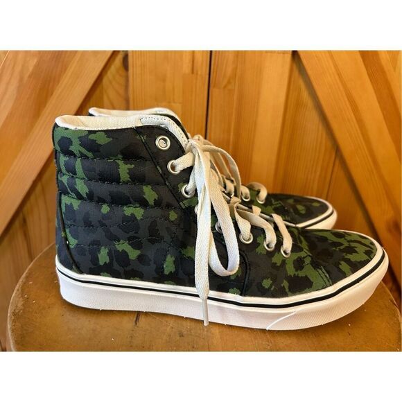 Vans Comfycush Sk8-Hi Leopard Super Lightweight Canvas Sneaker 6.5 Mens 8 Women